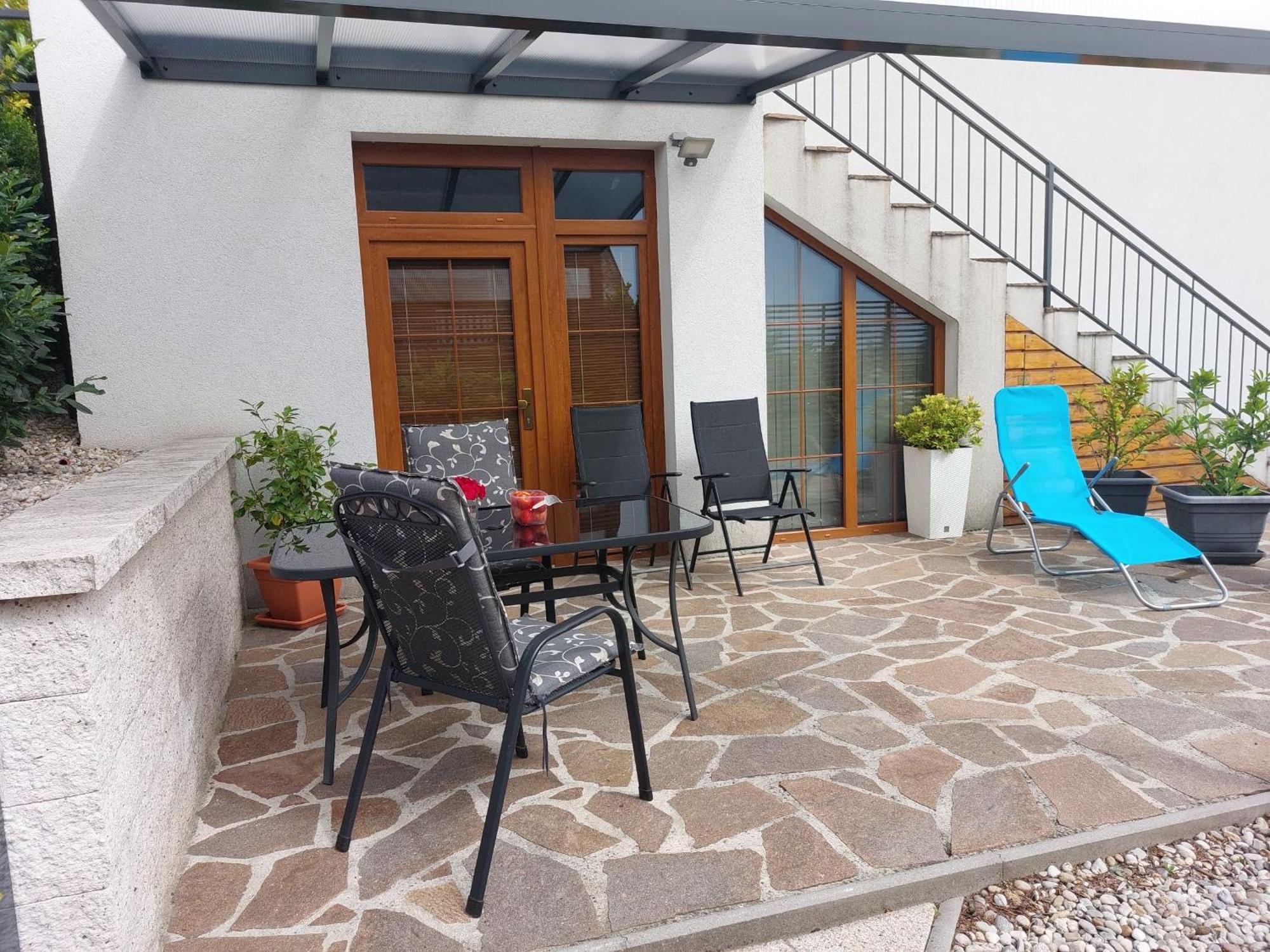 Village Romantic Near Cesky Krumlov - Adult Only Apartment Strizov