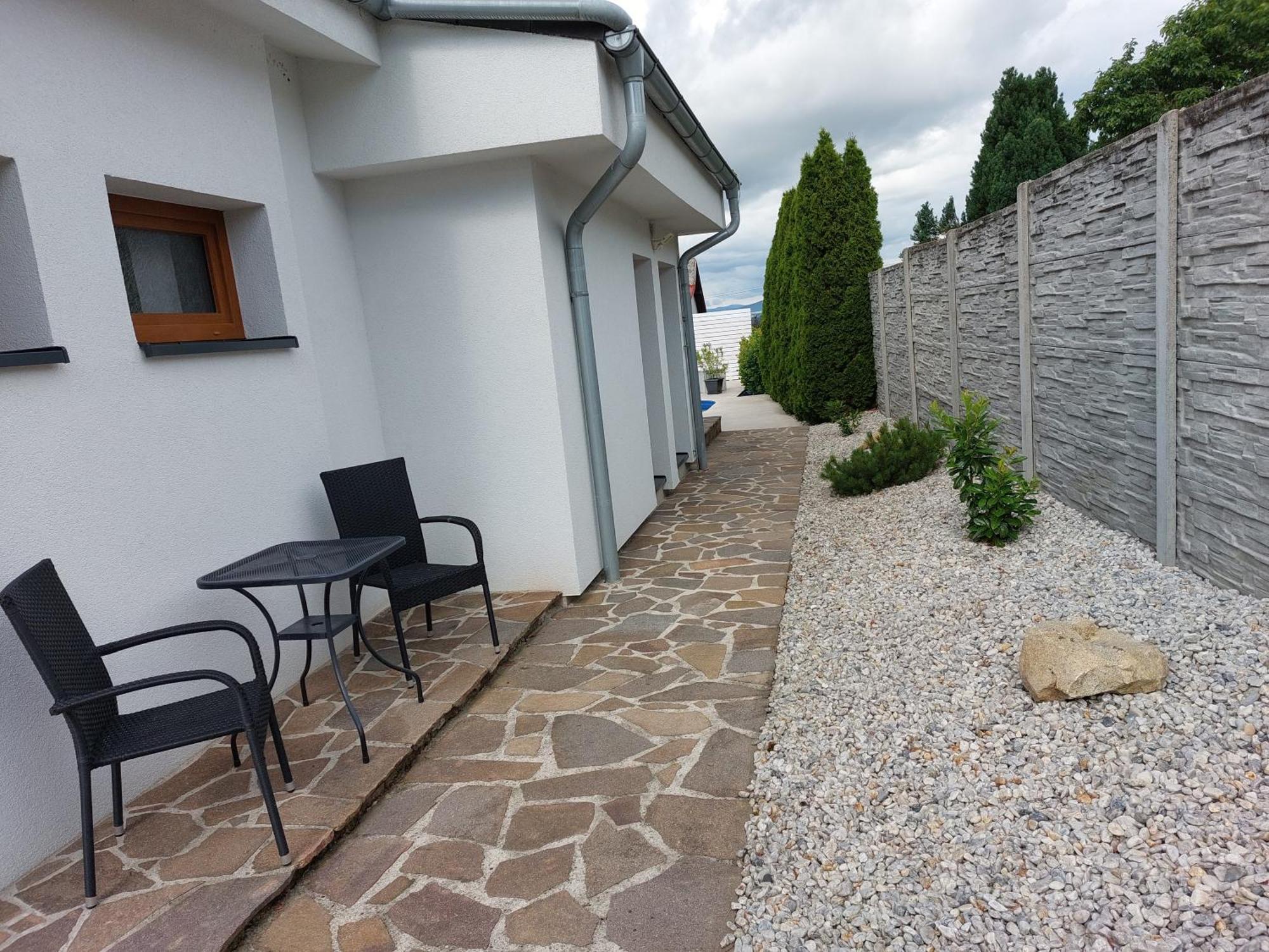 Village Romantic Near Cesky Krumlov - Adult Only Apartment Strizov