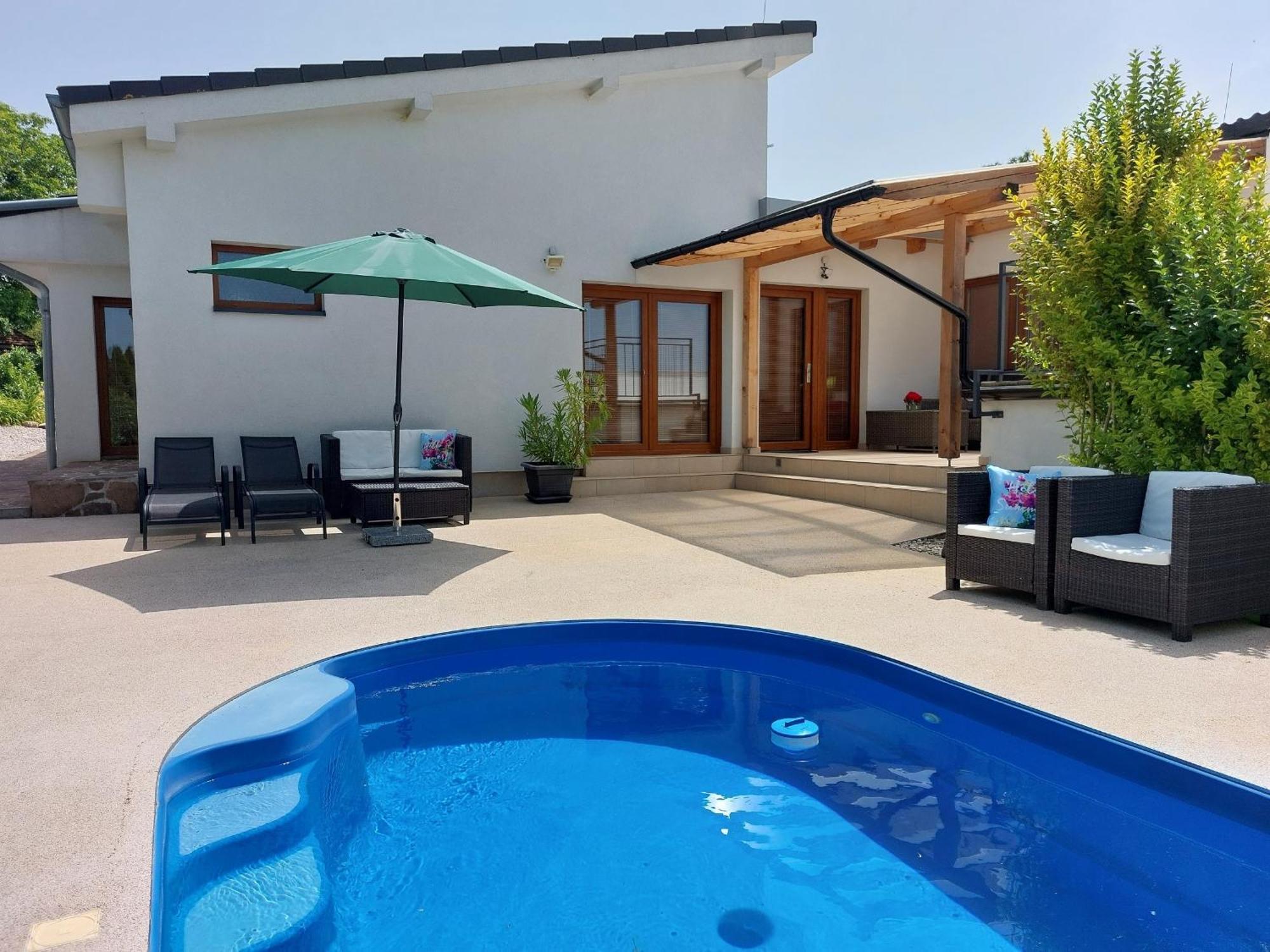 Village Romantic Near Cesky Krumlov - Adult Only Apartment Strizov